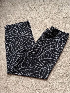Chico Black & White Patterned Leggings